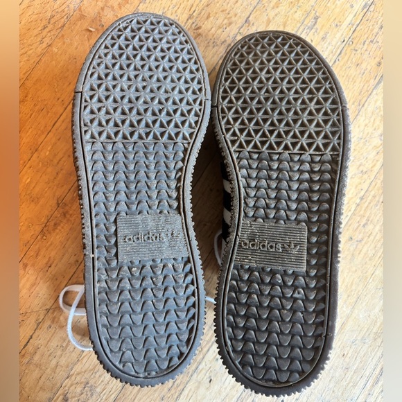 Adidas Women's Samba White and Black Sneakers - Picture 15 of 15